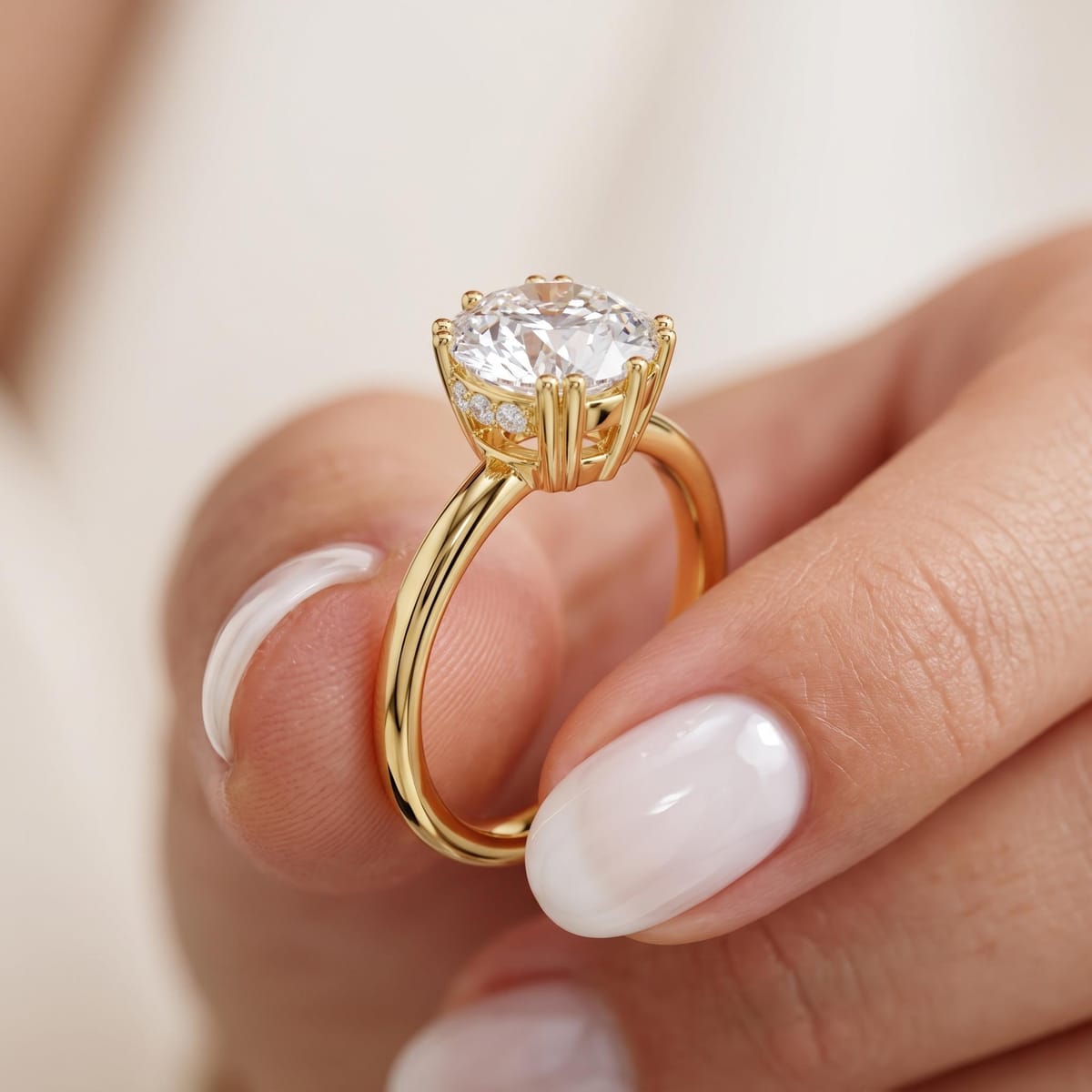 Round-cut engagement ring
